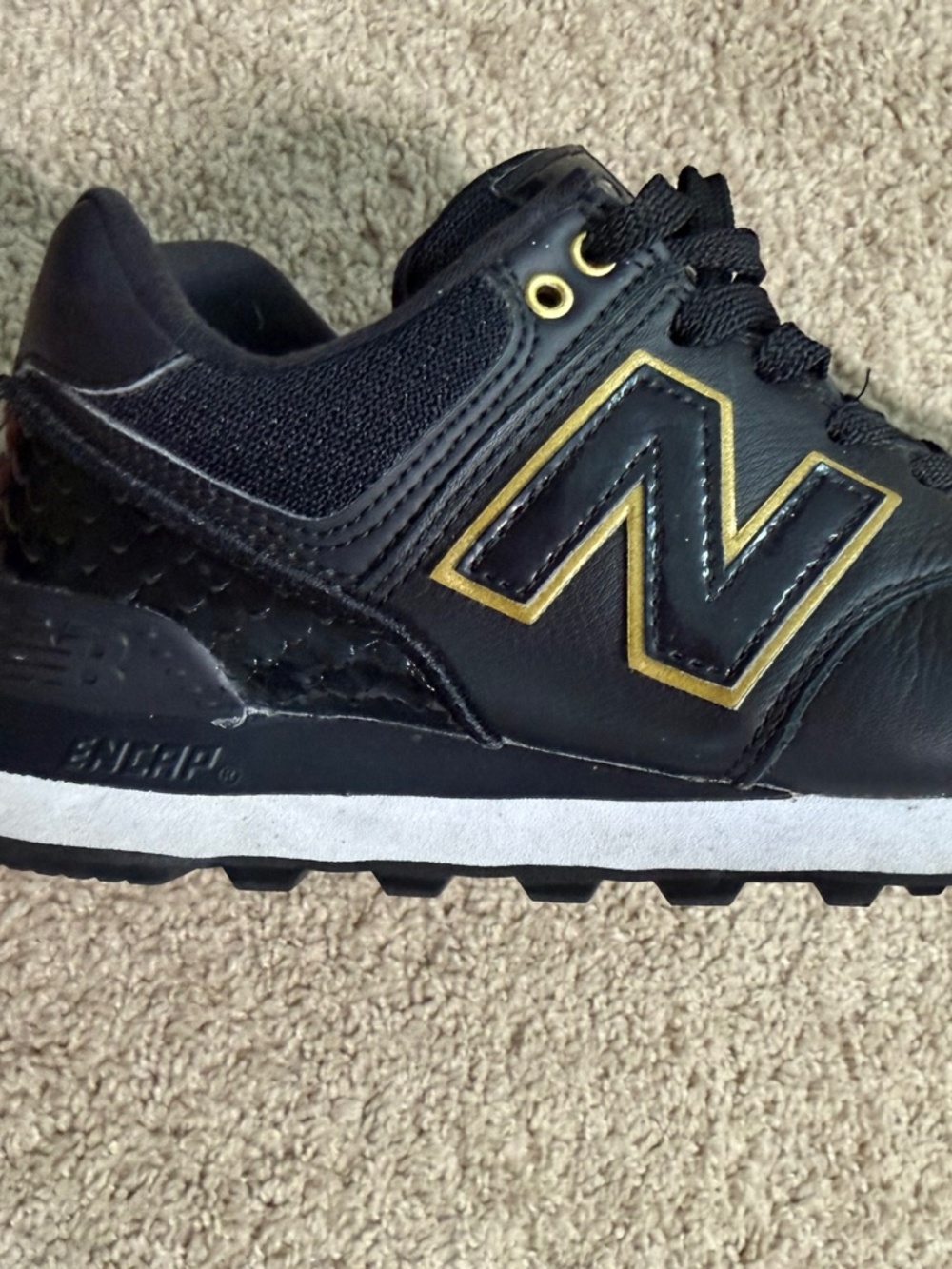 New Balance 574 Black Leather Gold Trim Sneakers WL574LDF Women’s 8 ENCAP - Picture 2 of 7